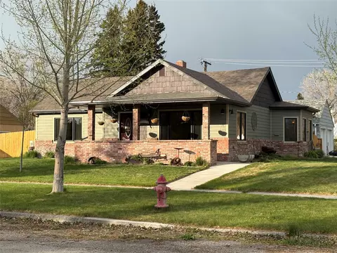 37 4th Ave SW, Choteau, MT 59422