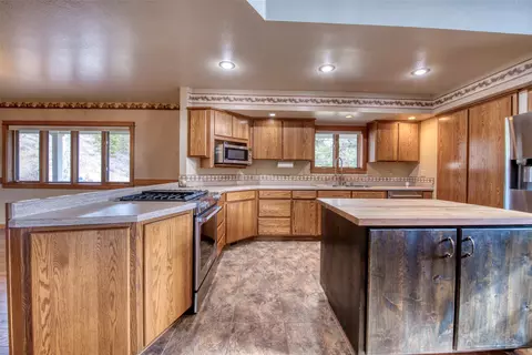 Kitchen - 5380 Us Hwy 93 S, Conner, MT 59827 photo 2 of 3