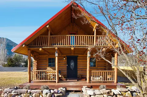 12407 Hawk Ln, Clinton, MT 59825