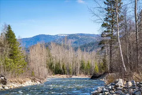 420 St Regis Rd, Troy, MT 59935