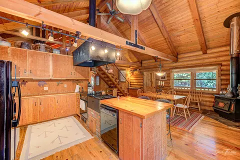 Kitchen - 2156 Lone Point Dr, Lincoln, MT 59639 photo 2 of 4