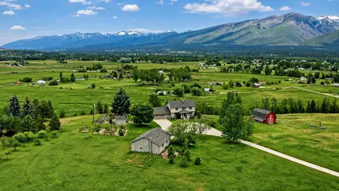 381 Sky West Ln, Hamilton, MT 59840