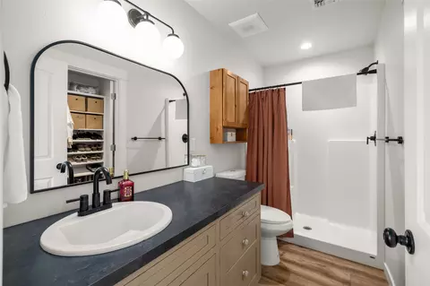 Bath - 585 Holstein Way, Kalispell, MT 59901 photo 3 of 3