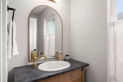 Bath - 585 Holstein Way, Kalispell, MT 59901 photo 1 of 3