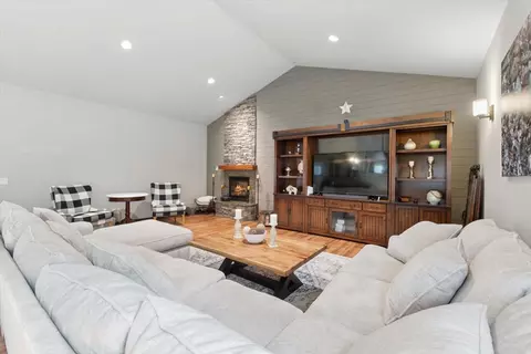 Living - 99 Pierce Ln, Bigfork, MT 59911 photo 1 of 3