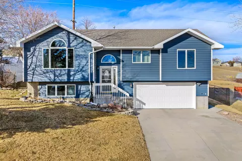 305 28th Ave NW, Great Falls, MT 59404