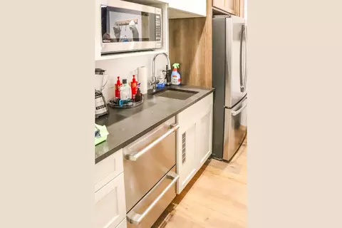 Kitchen - 8560 Mt Highway 35, Bigfork, MT 59911 photo 2 of 4