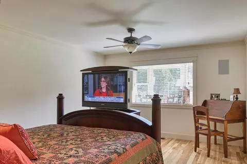 Bedroom - 8560 Mt Highway 35, Bigfork, MT 59911 photo 1 of 2