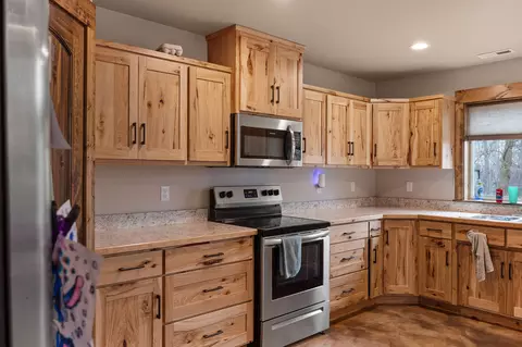 Kitchen - 532 Evergreen Dr, Kalispell, MT 59901 photo 3 of 3
