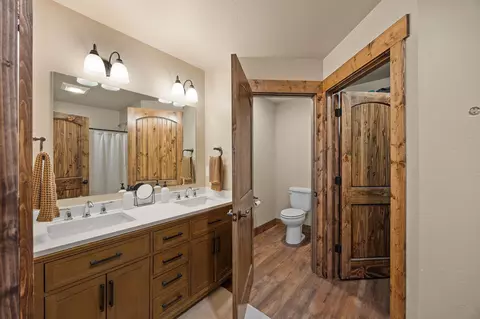 Bath - 534 Evergreen Dr, Kalispell, MT 59901 photo 2 of 3
