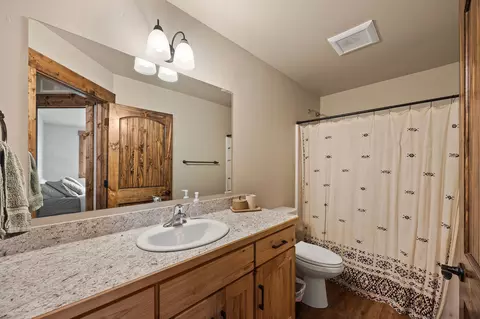 Bath - 534 Evergreen Dr, Kalispell, MT 59901 photo 3 of 3