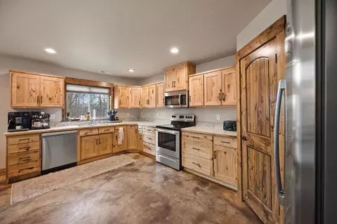 Kitchen - 534 Evergreen Dr, Kalispell, MT 59901 photo 2 of 3