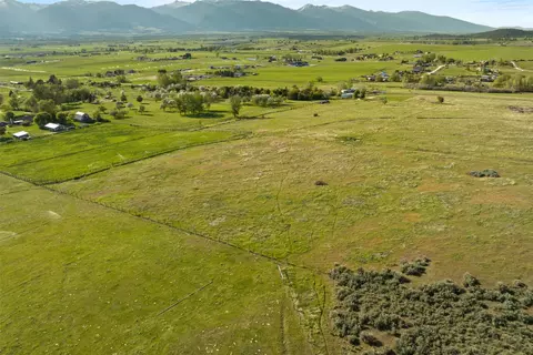 Nhn Cloud Nine Lane, Corvallis, MT 59828