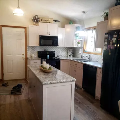 Kitchen - 71 Roza Rd, Libby, MT 59923 photo 2 of 2