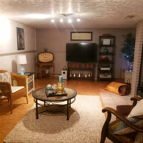 Living - 71 Roza Rd, Libby, MT 59923 photo 6 of 6