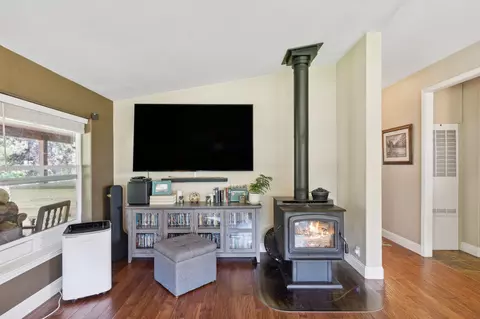 Living - 2848 E Gorus Loop, Darby, MT 59829 photo 2 of 3