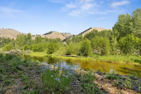 View/Area - 2848 E Gorus Loop, Darby, MT 59829 photo 5 of 24
