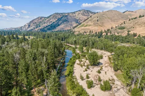 View/Area - 2848 E Gorus Loop, Darby, MT 59829 photo 8 of 24