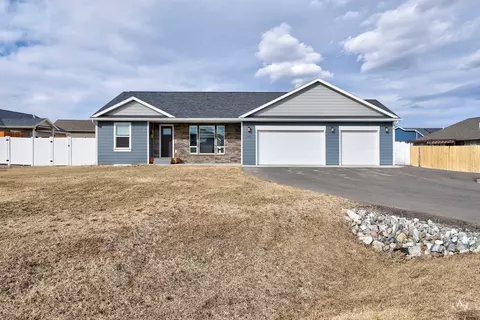 1070 Tenon Pl, Helena, MT 59602