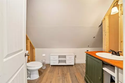 Bath - 1213 3rd Ave E, Kalispell, MT 59901 photo 3 of 3