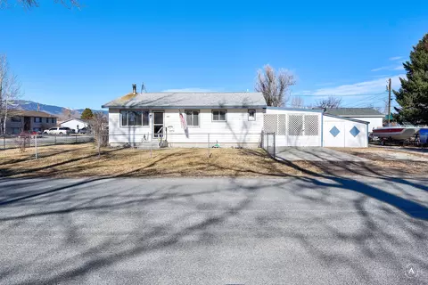 400 N Cherry St, Townsend, MT 59644