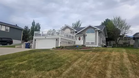 309 29th Ave NE, Great Falls, MT 59404