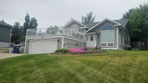 309 29th Ave NE, Great Falls, MT 59404