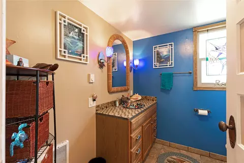 Bath - 230 Cap Ln, Hamilton, MT 59840 photo 3 of 3