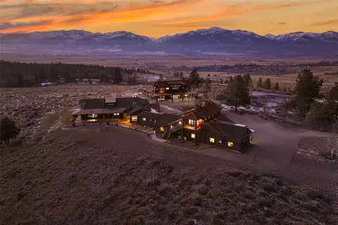 1076 Home Stretch Dr, Stevensville, MT 59870