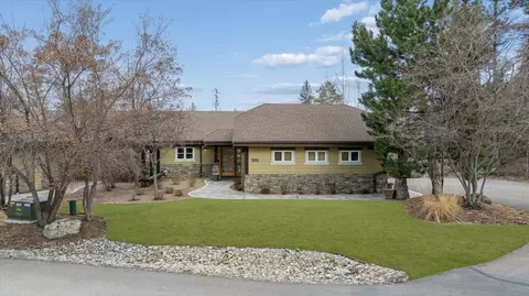 335 Jib Ln, Lakeside, MT 59922