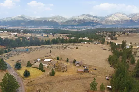 849 Hidden Valley Rd S, Stevensville, MT 59870