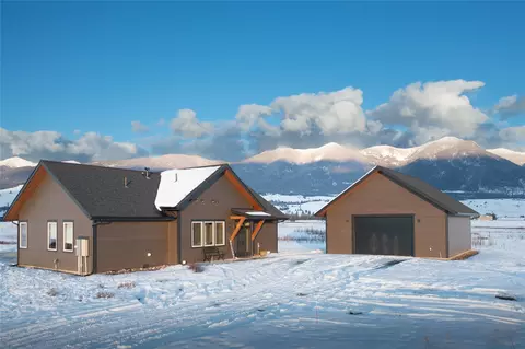 815 Velvet Grv, Eureka, MT 59917