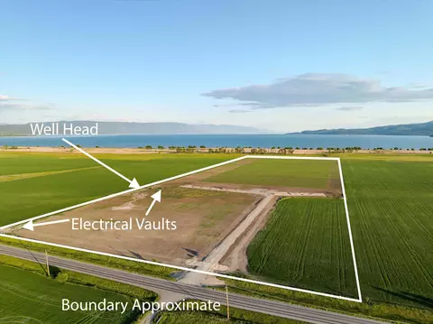 936 Mt Highway 82, Somers, MT 59932
