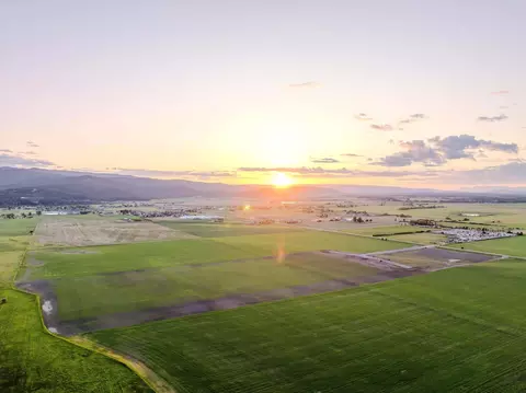 936 Mt Highway 82, Somers, MT 59932