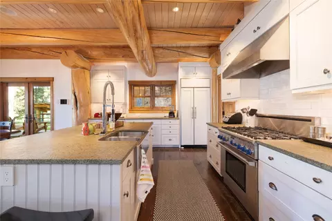 Kitchen - 1265 Pomeroy Trl, Eureka, MT 59917 photo 2 of 9