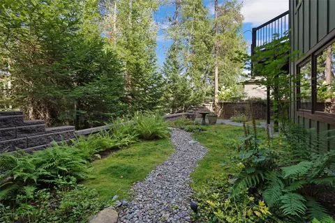 1034 Mountain Park Dr #B, Whitefish, MT 59937