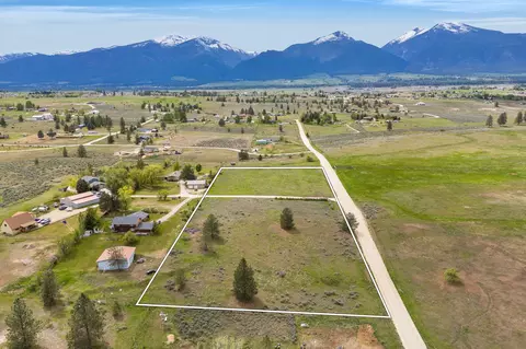 Nkn Cougar Lane, Stevensville, MT 59870