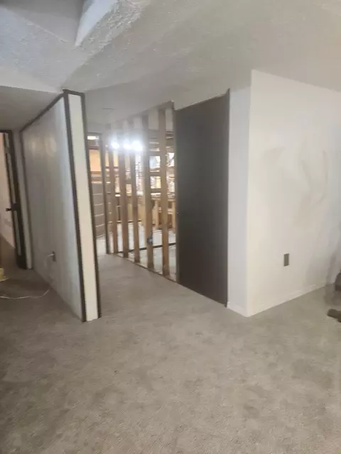Entry Way - 911 Greers Ferry Rd, Libby, MT 59923 photo 3 of 4