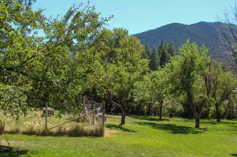 Exterior - 911 Greers Ferry Rd, Libby, MT 59923 photo 12 of 14