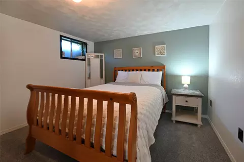Bedroom - 911 Greers Ferry Rd, Libby, MT 59923 photo 4 of 4