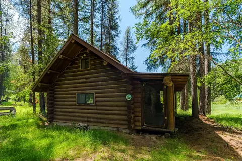 796 Tamarack Ln, Troy, MT 59935