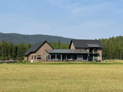 567 Twin Bridges Rd, Whitefish, MT 59937