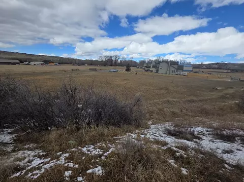 208 W 4th St, Clyde Park, MT 59018