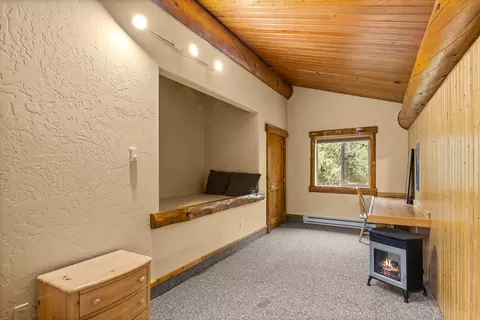 Bedroom - 3700 Glen Lake Rd, Eureka, MT 59917 photo 8 of 16