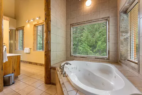 Bath - 3700 Glen Lake Rd, Eureka, MT 59917 photo 1 of 9