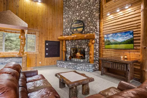 Living - 3700 Glen Lake Rd, Eureka, MT 59917 photo 4 of 10