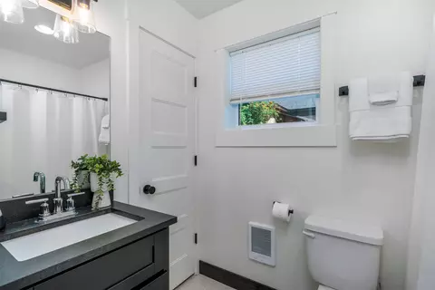 Bath - 519 1st Ave E, Kalispell, MT 59901 photo 1 of 4