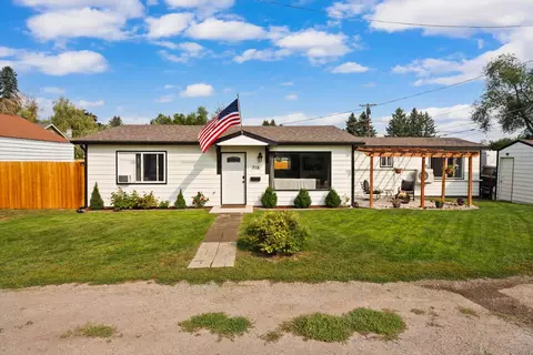 715 8th St E, Kalispell, MT 59901