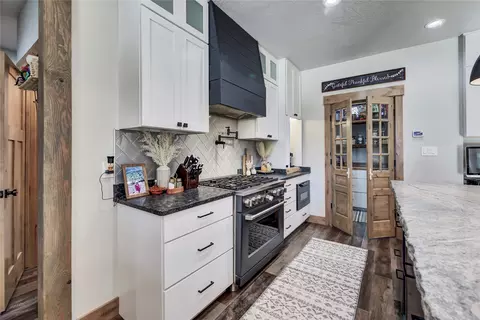 Kitchen - 37 Quartz Creek Rd, Clancy, MT 59634 photo 2 of 7