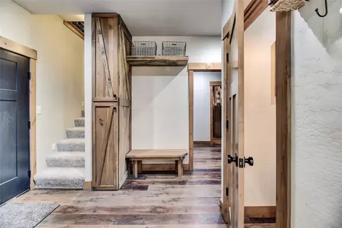 Entry Way - 37 Quartz Creek Rd, Clancy, MT 59634 photo 2 of 5